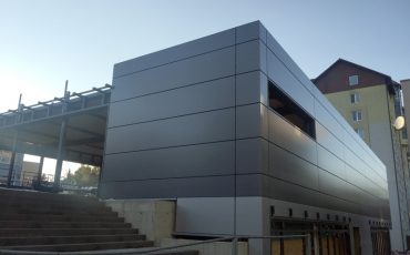 Sendvičová fasáda – AB Centrum – Makos